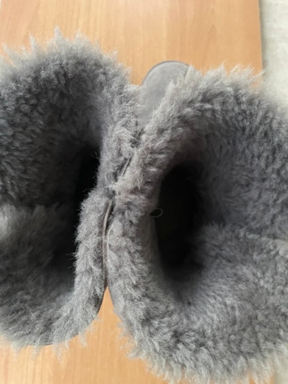 UGG Australia Women's Suede Bailey Button Bomber Boots, Gray, Size 6 - Picture 7 of 12